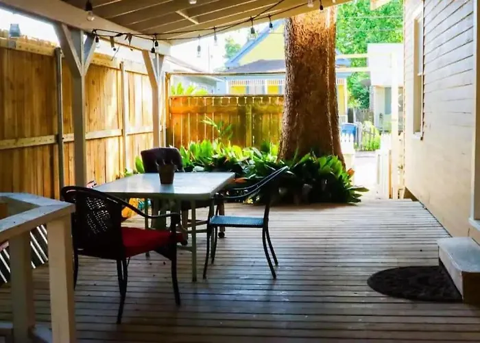 Clinton House - Master Holiday home *